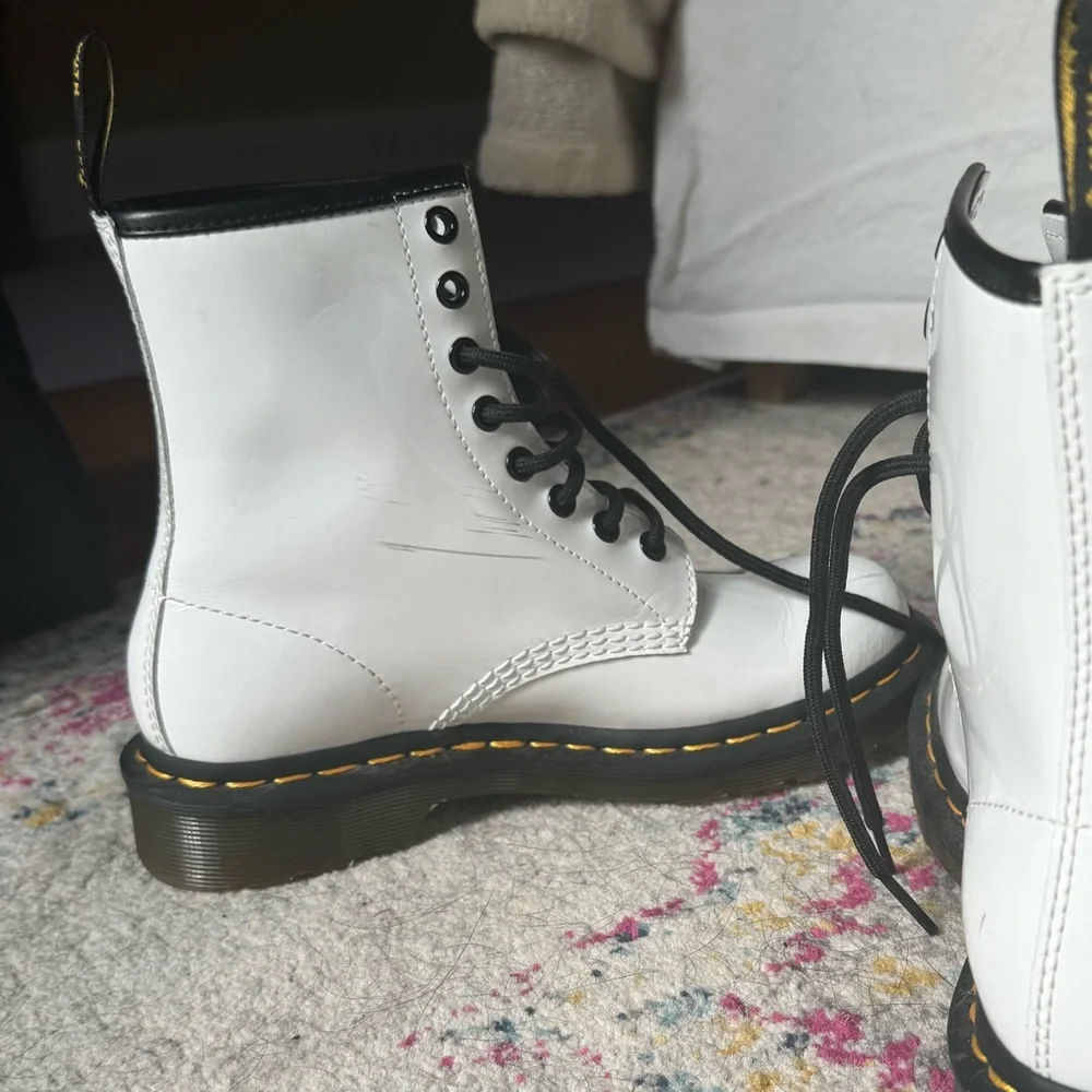 Dr Martens White Patent Leather Boots New Condition Size 37 Never Worn - Picture 6 of 8